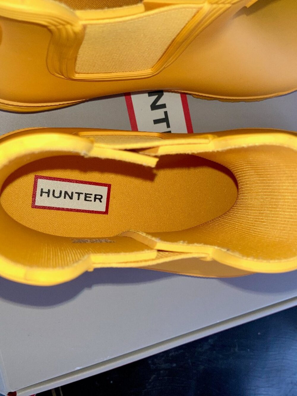 HUNTER w original chelsea rain boots yellow 7 - Picture 5 of 8